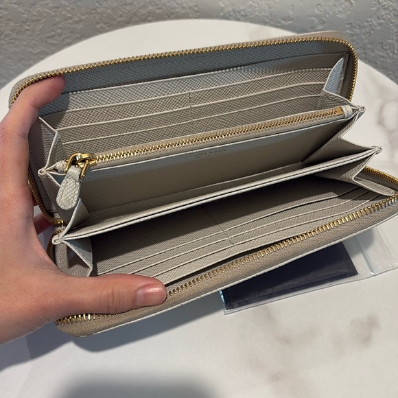 Prada Milano All Around Zip Long Wallet with authenticity - Picture 8 of 14